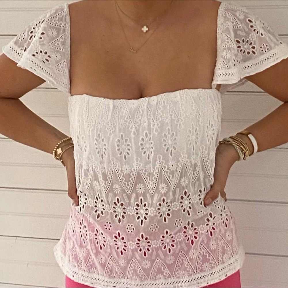 BEAUTIFUL WHITE TOP🤍